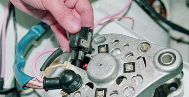 発電機電圧調整器リレーの確認方法
