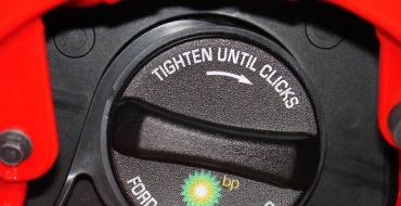 エンジンチェックライトが点灯した場合: インジケーターが点灯する最も一般的な 5 つの理由